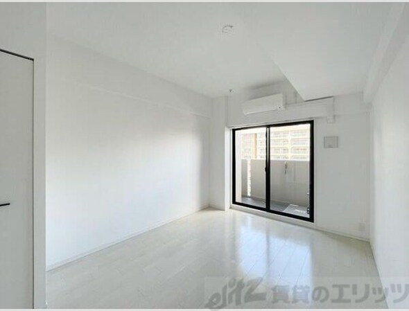 S-RESIDENCE江坂Eminenceの物件内観写真